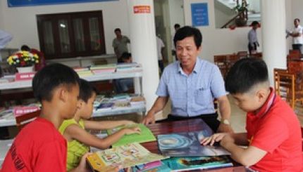 Chi tiền tỷ xây phòng đọc sách miễn phí cho trẻ em
